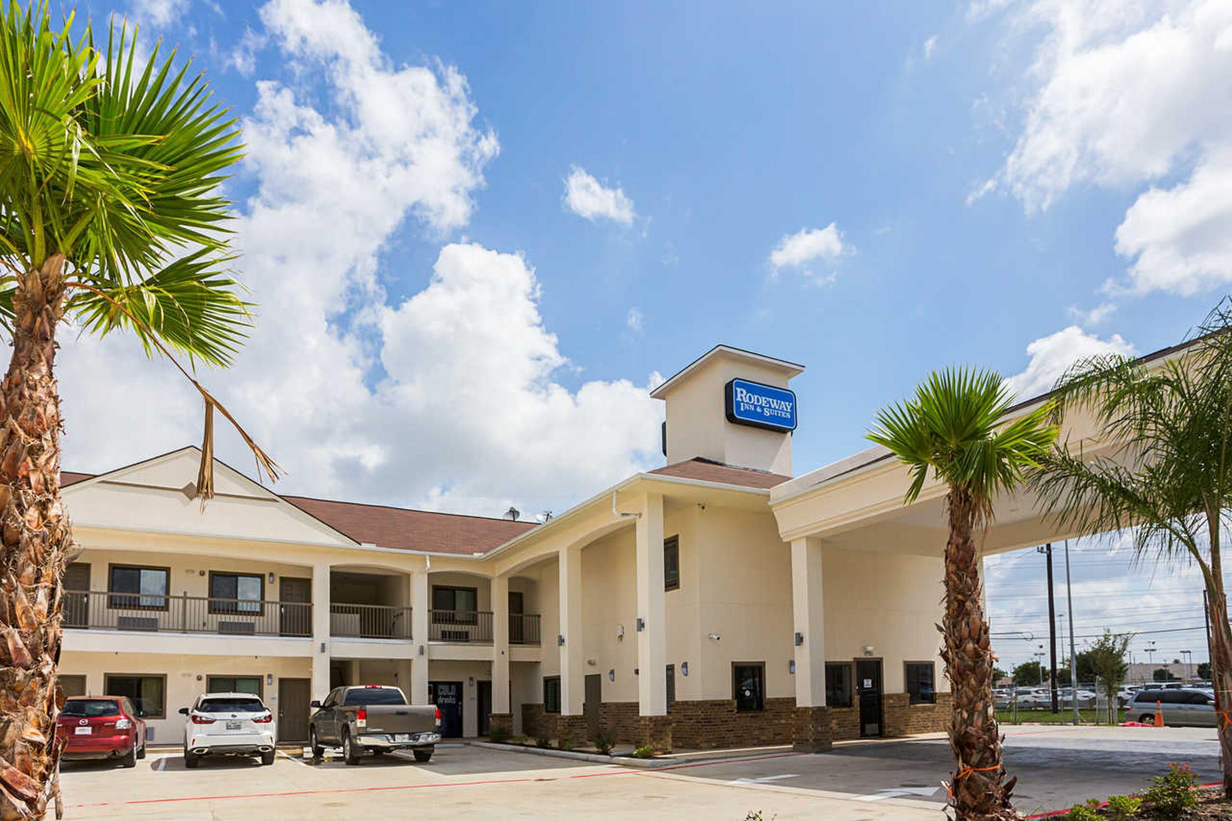 Rodeway Inn & Suites Clarksville Exterior foto