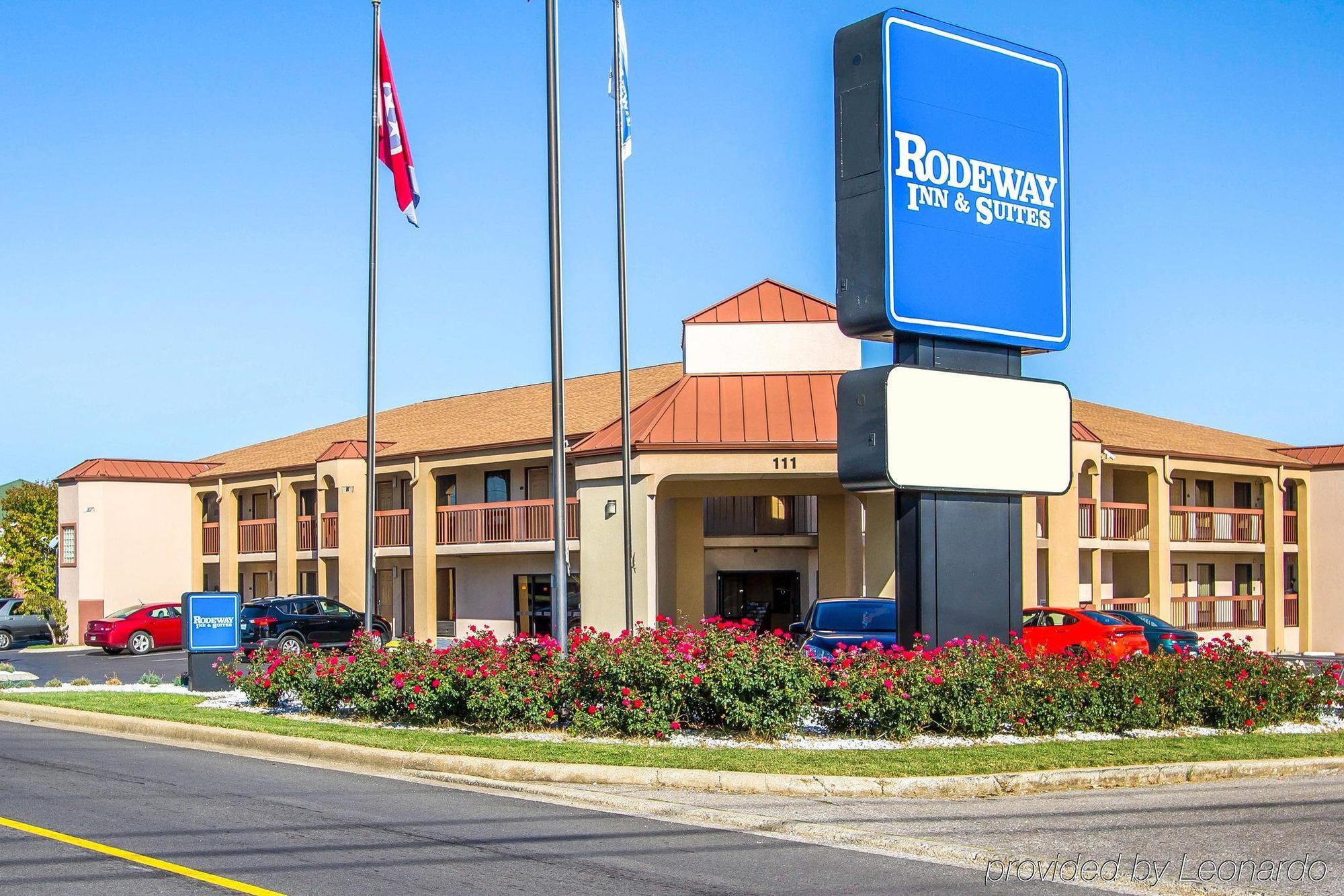 Rodeway Inn & Suites Clarksville Exterior foto