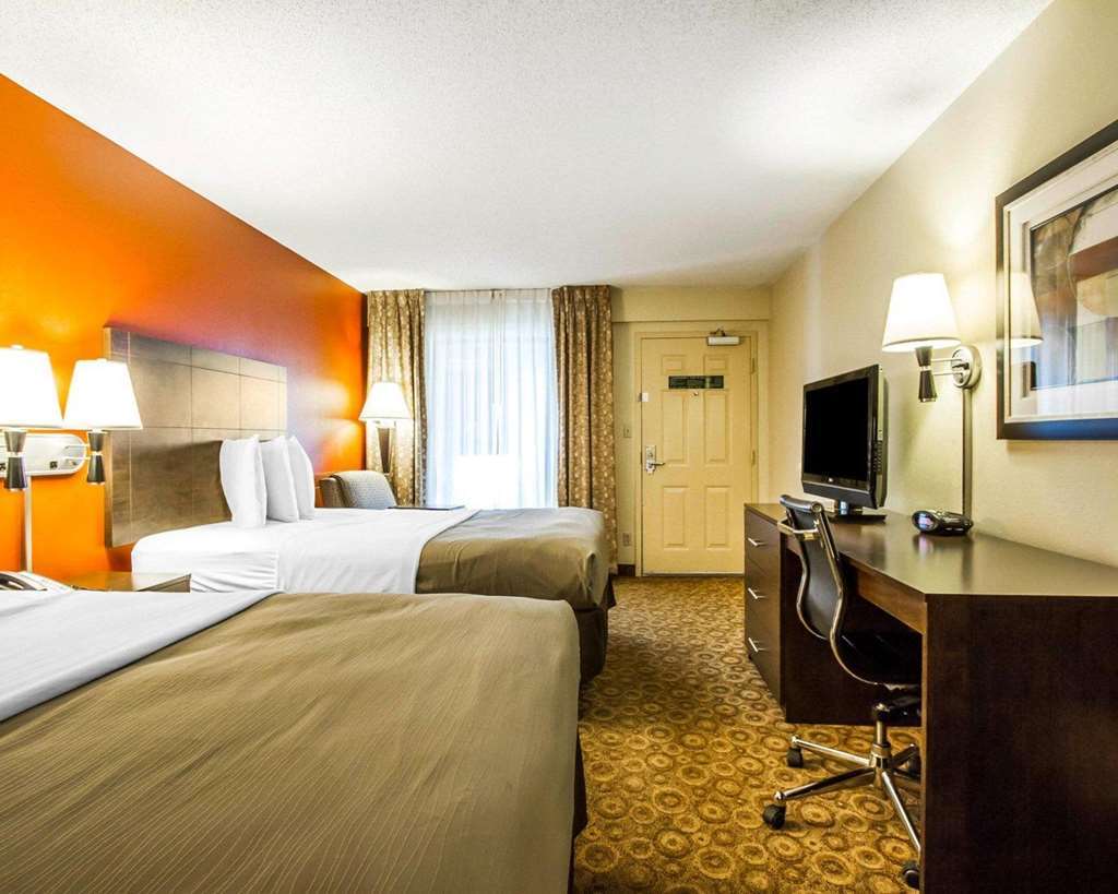 Rodeway Inn & Suites Clarksville Cameră foto