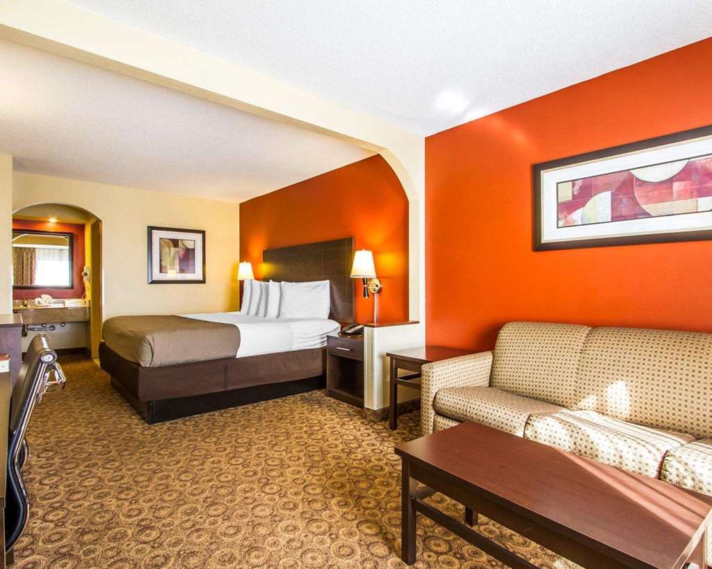 Rodeway Inn & Suites Clarksville Cameră foto